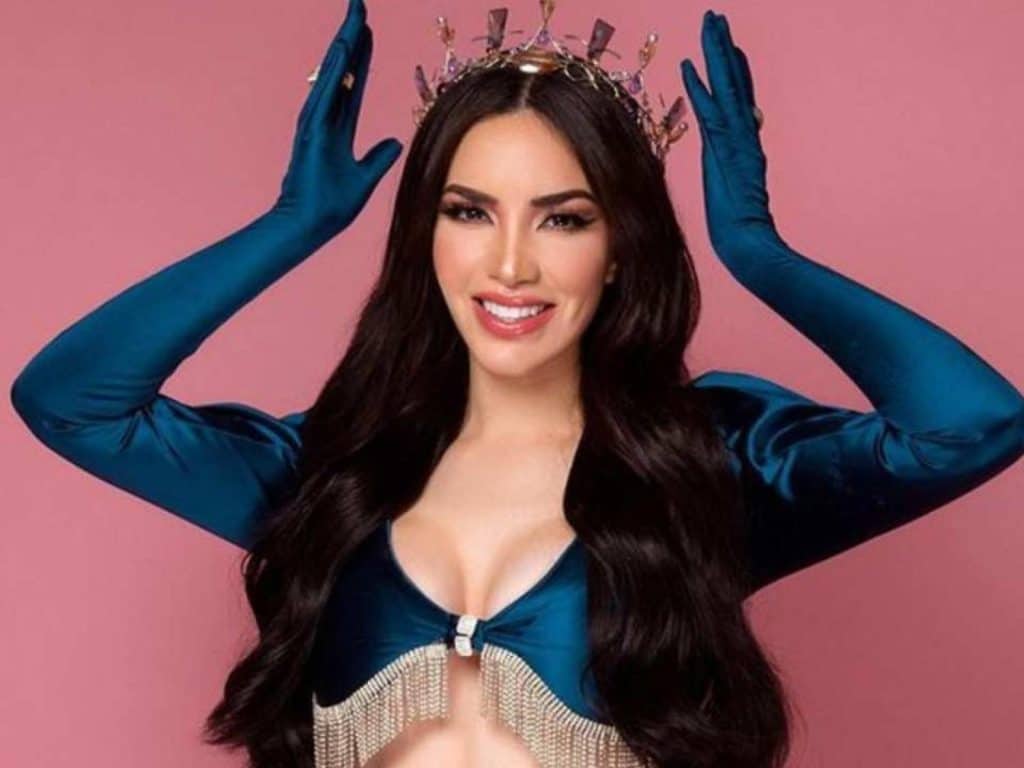 Kimberly Loaiza Kimberly Loaiza